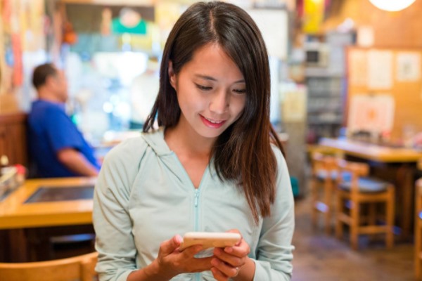 如何将微信共享位置修改成虚拟位置？